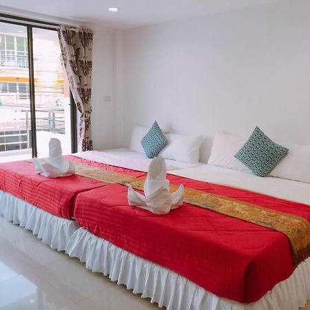 Bird Hotel Chonburi Exterior foto