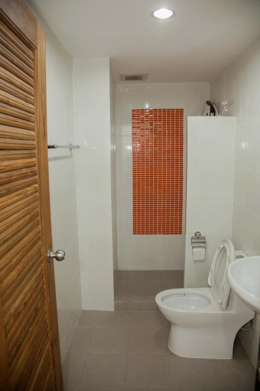 Bird Hotel Chonburi Exterior foto